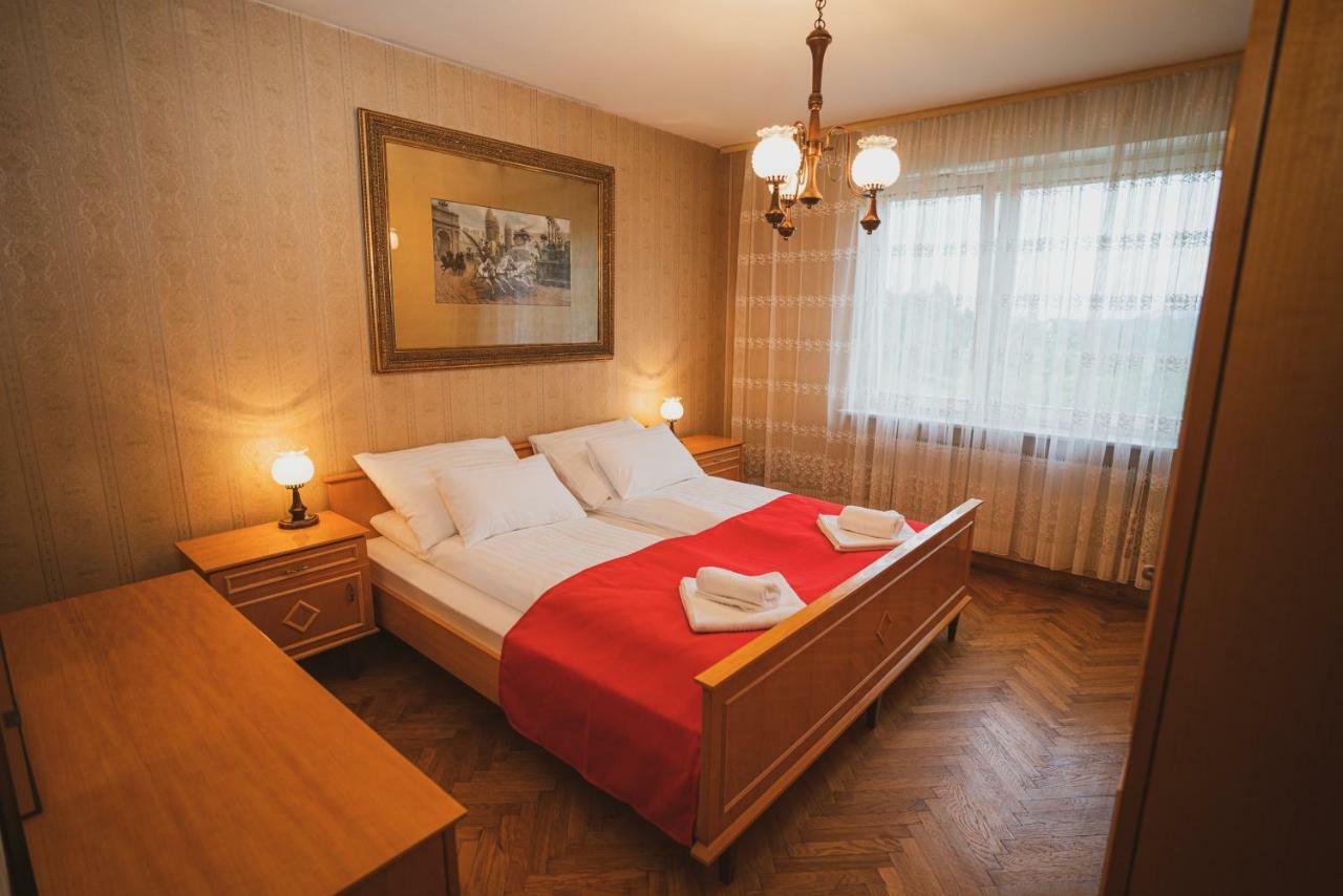 Apartmaji Retro Spodnje Gorje ภายนอก รูปภาพ