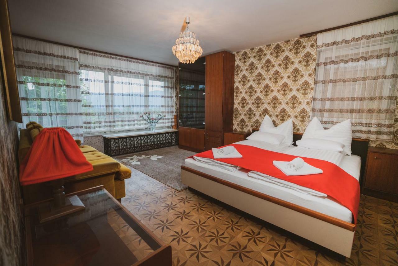 Apartmaji Retro Spodnje Gorje ภายนอก รูปภาพ