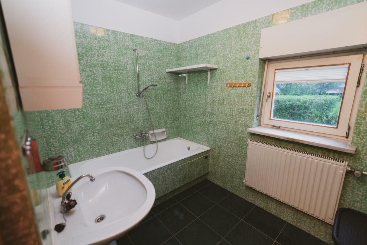 Apartmaji Retro Spodnje Gorje ภายนอก รูปภาพ